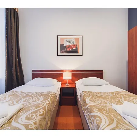 Hotel Chmielna Warsaw 2*